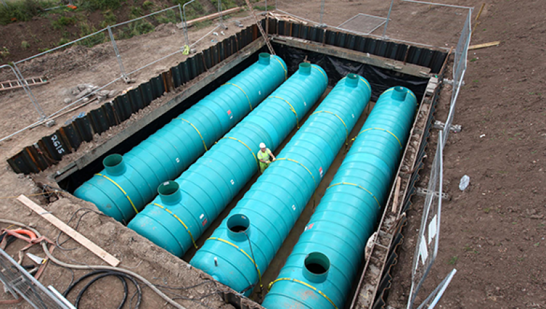Supporting tank installation in difficult ground conditions